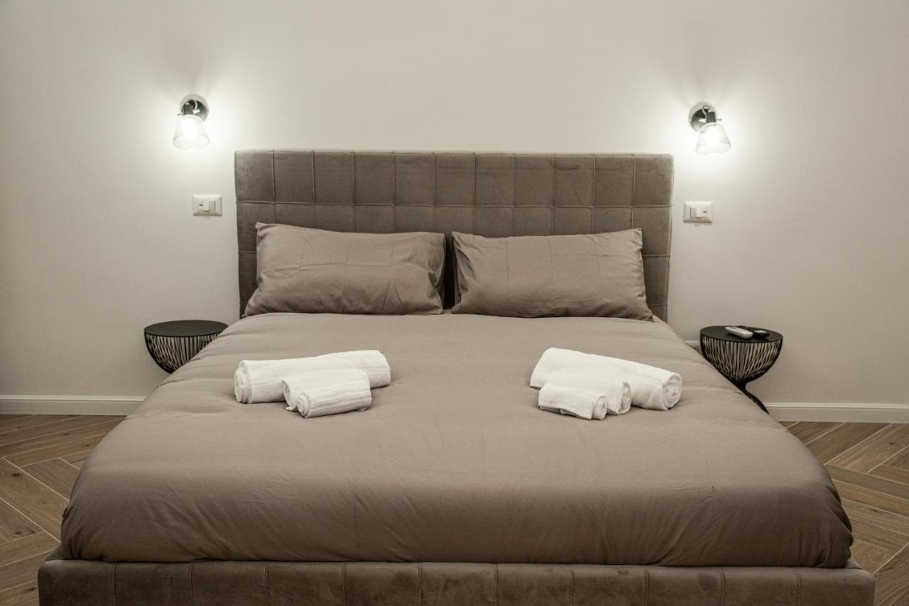 カターニアResidenze Florioアパートメント エクステリア 写真